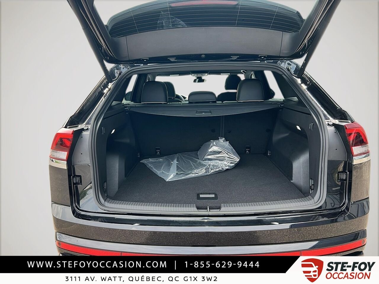 Volkswagen Atlas Cross Sport EXECLINE 2026 Noir Québec - photo #5