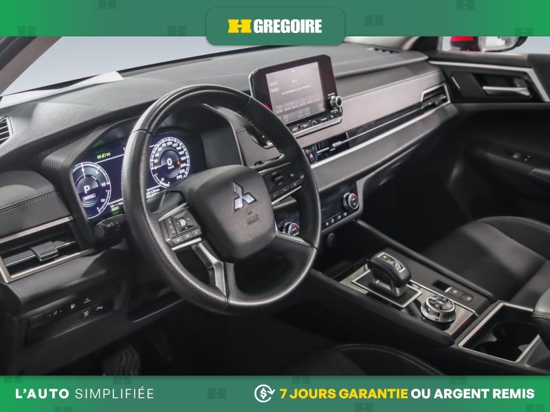 Mitsubishi Outlander PHEV 2023 Rouge Blainville - photo #20