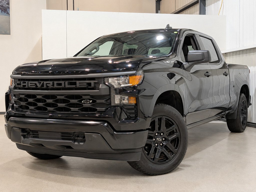 2022 Chevrolet Silverado 1500 4WD Crew Cab 157" Custom Black Val-David - photo #0
