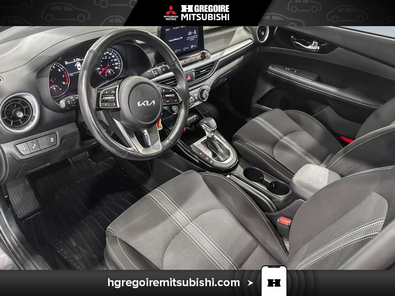 2024 Kia Forte Grey Laval - photo #14