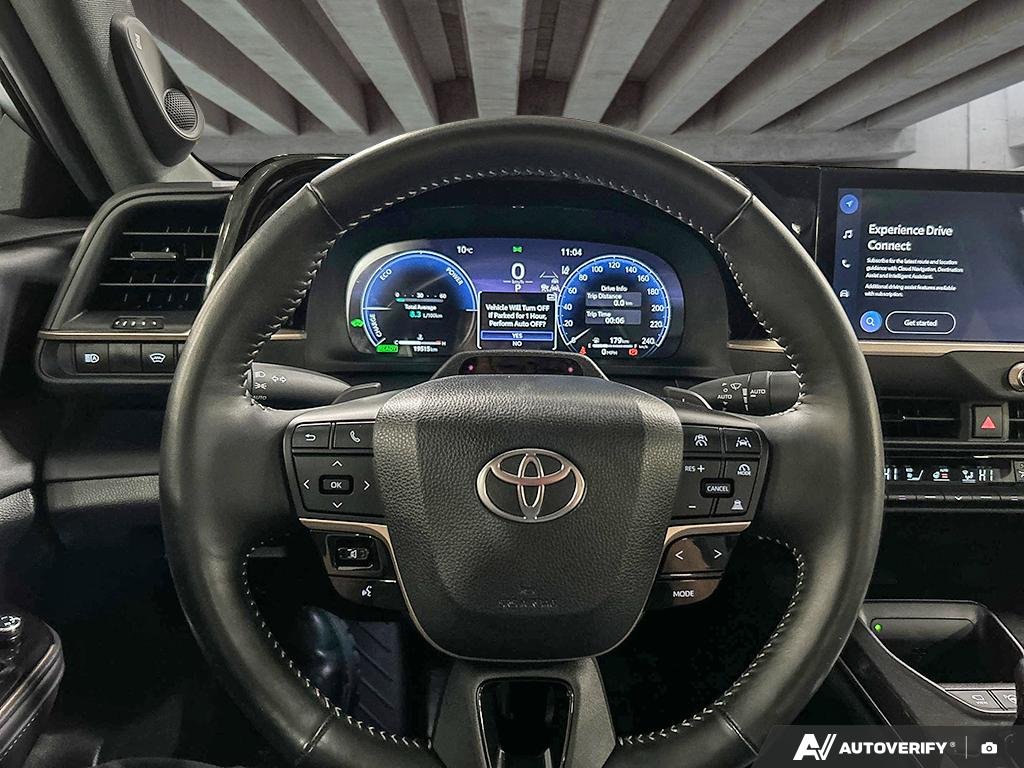 2025 Toyota Crown 2602417A | Platinum Red Edmonton - photo #13