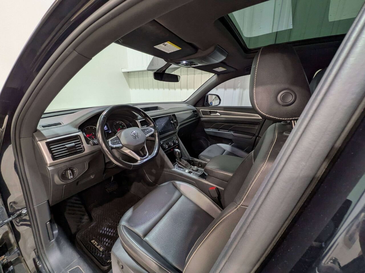 2020 Volkswagen Atlas Cross Sport Comfortline 2.0 TSI 4MOTION Black Val-David - photo #8