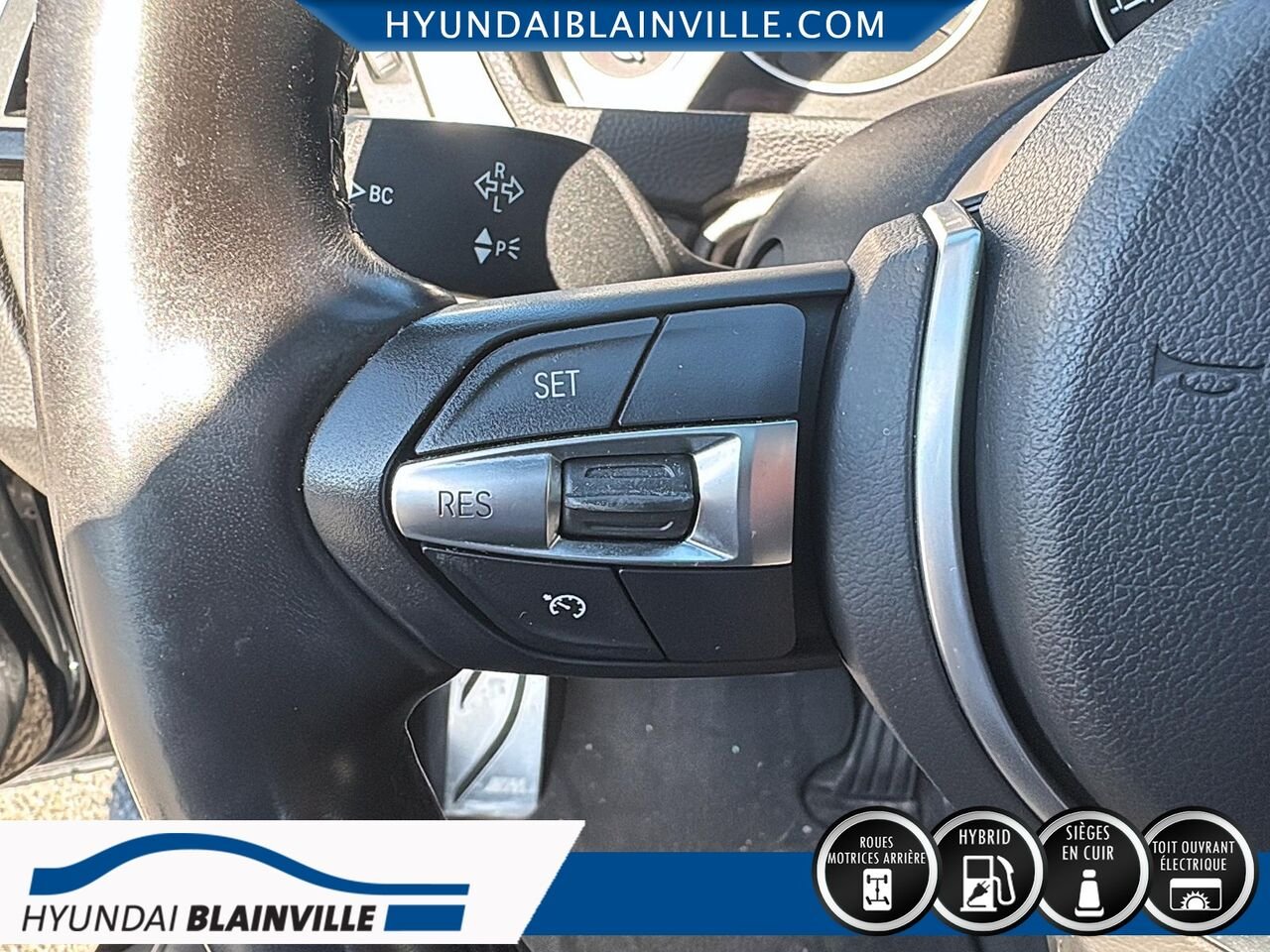 BMW Série 3 2018 Noir Blainville - photo #17