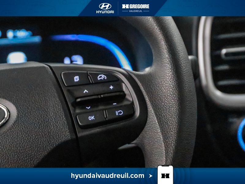 2026 Hyundai Venue Red Laval - photo #21
