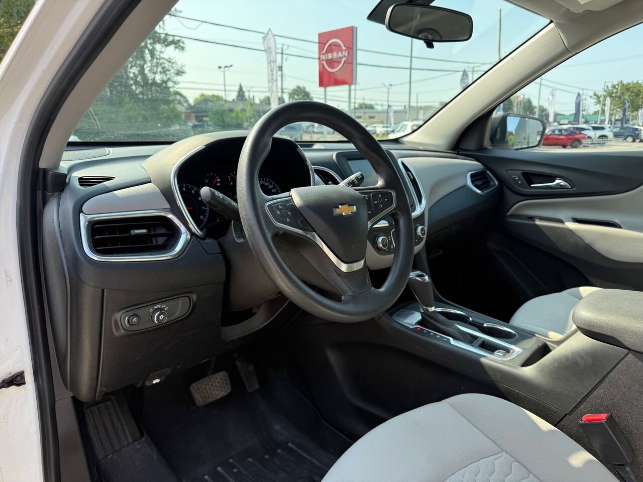 2018 Chevrolet Equinox White Châteauguay - photo #8
