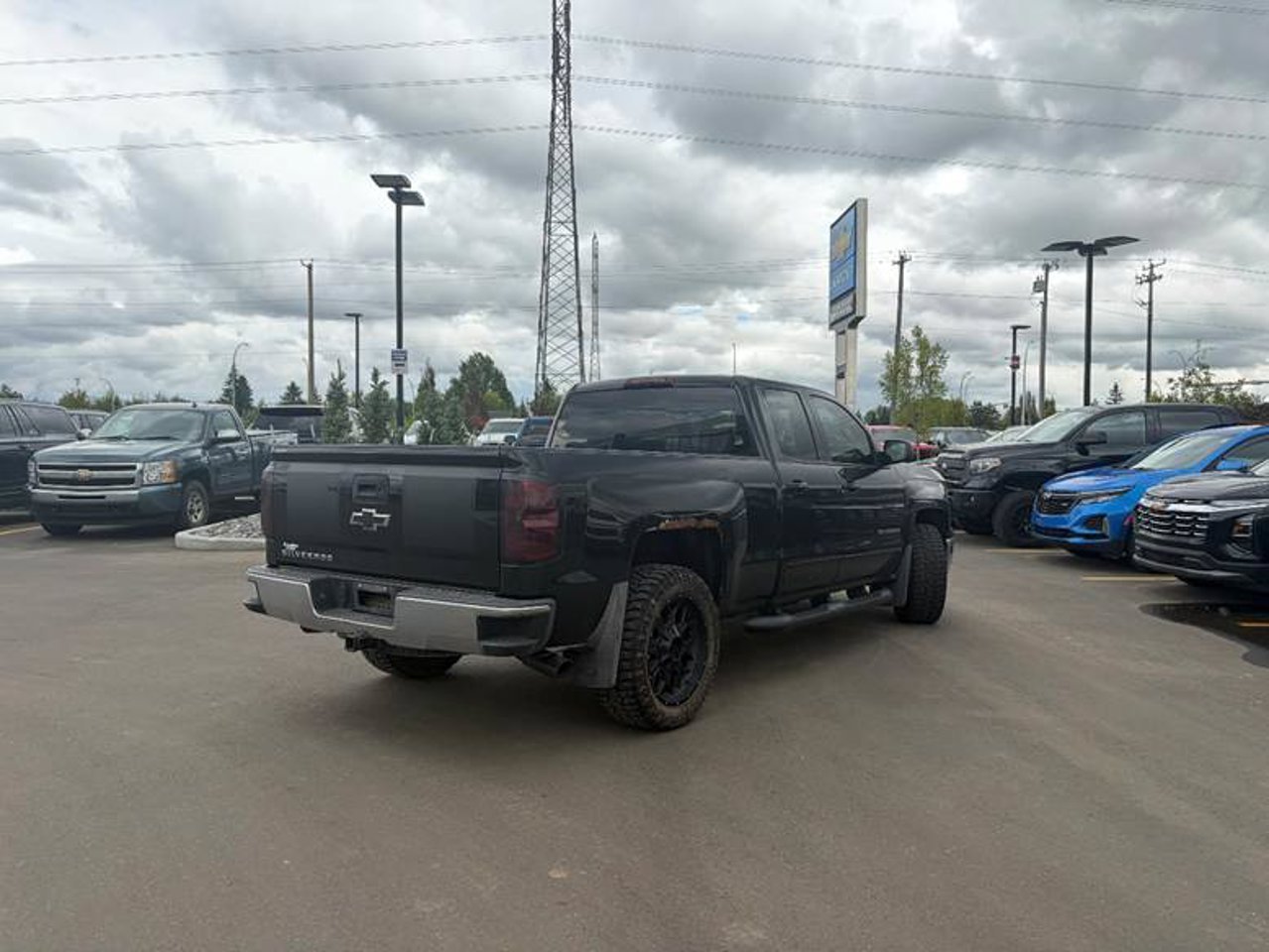 2015 Chevrolet Silverado 1500 4WD Double Cab 143.5 LT w/1LT Black Sherwood Park - photo #4