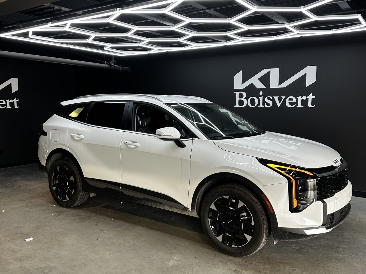 Kia Sportage hybride rechargeable 2027 Blanc Neige Nacré Blainville - photo #1