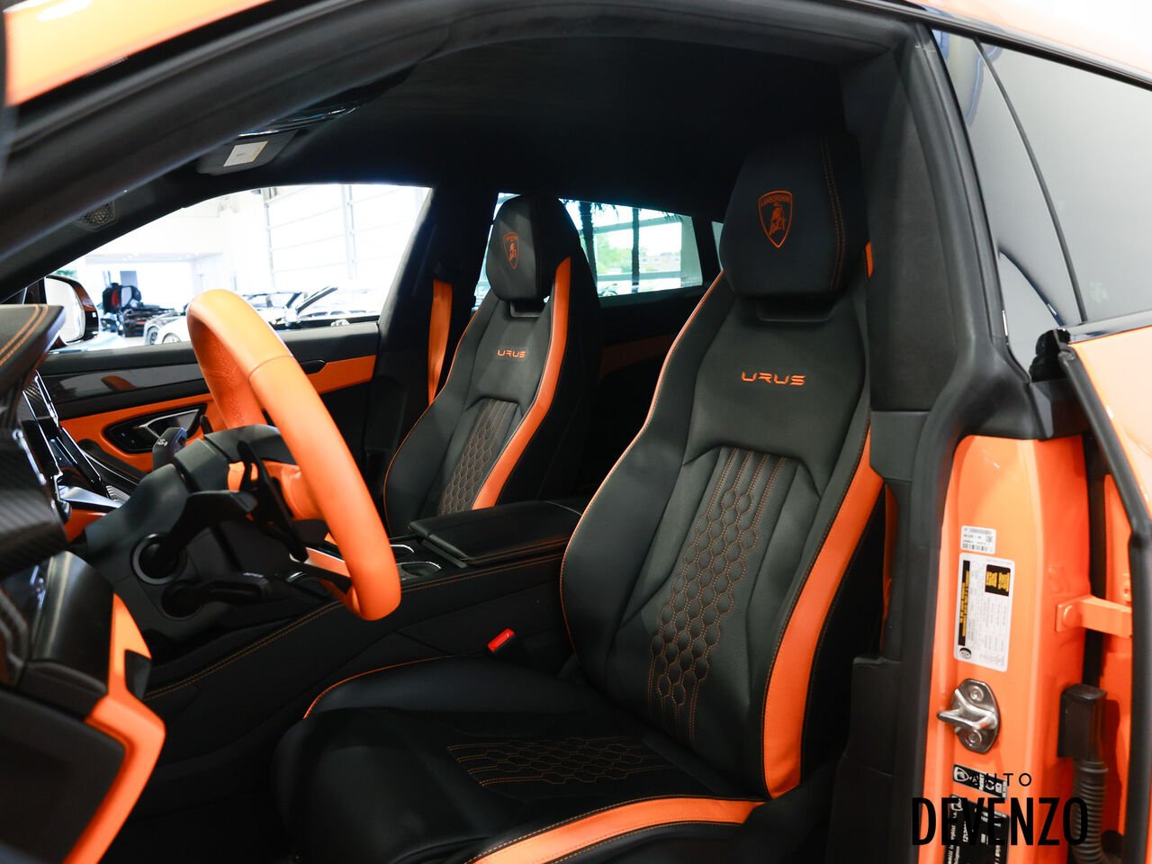 2023 Lamborghini Urus Orange Saint-Eustache - photo #18