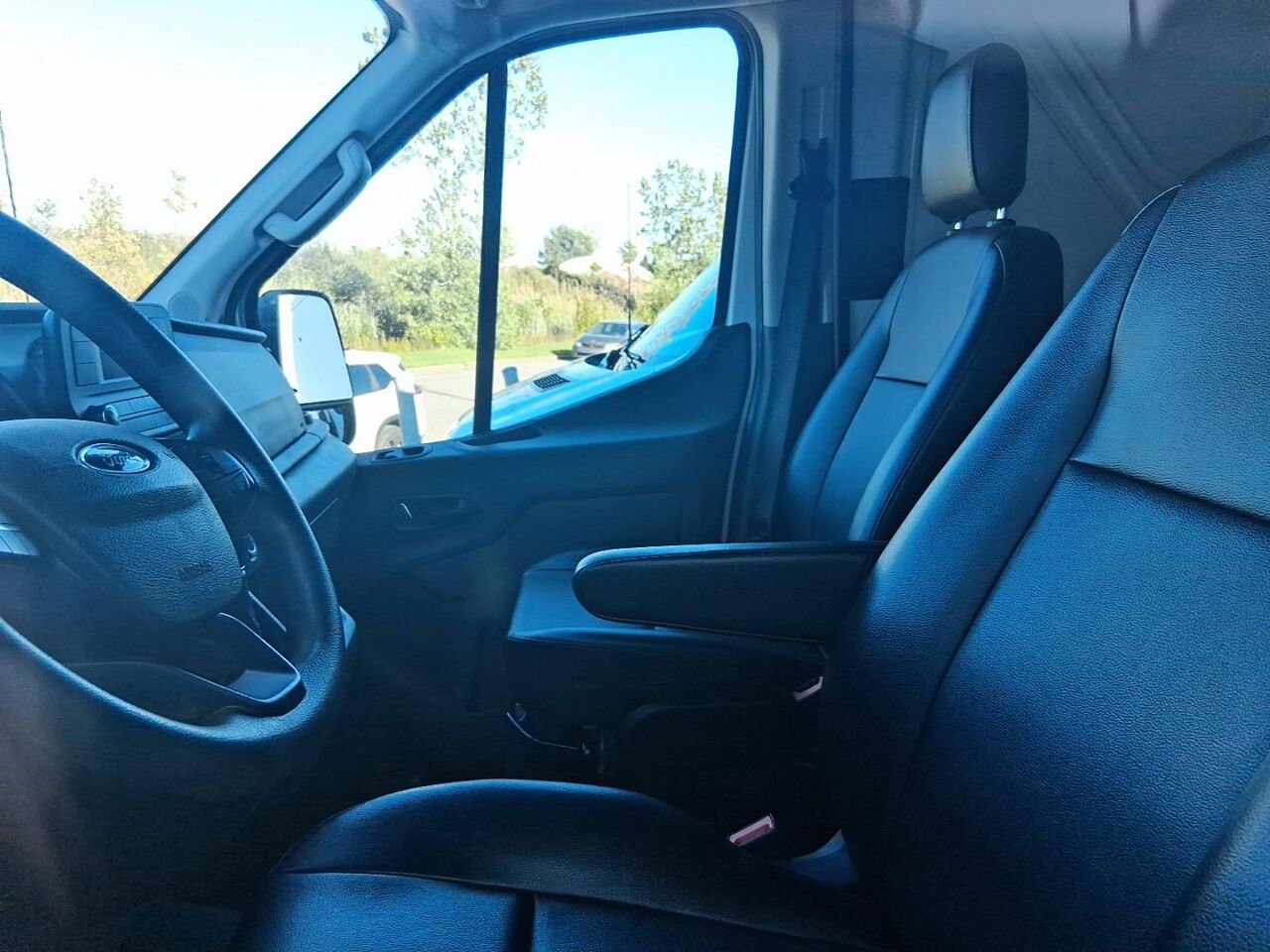 Ford Transit fourgon utilitaire AWD 2025 Québec - photo #2