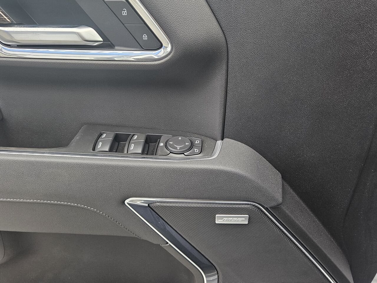 GMC Sierra 1500 Elevation cabine multiplace 4RM 157 po 2026 Blanc sommet Thetford Mines - photo #14