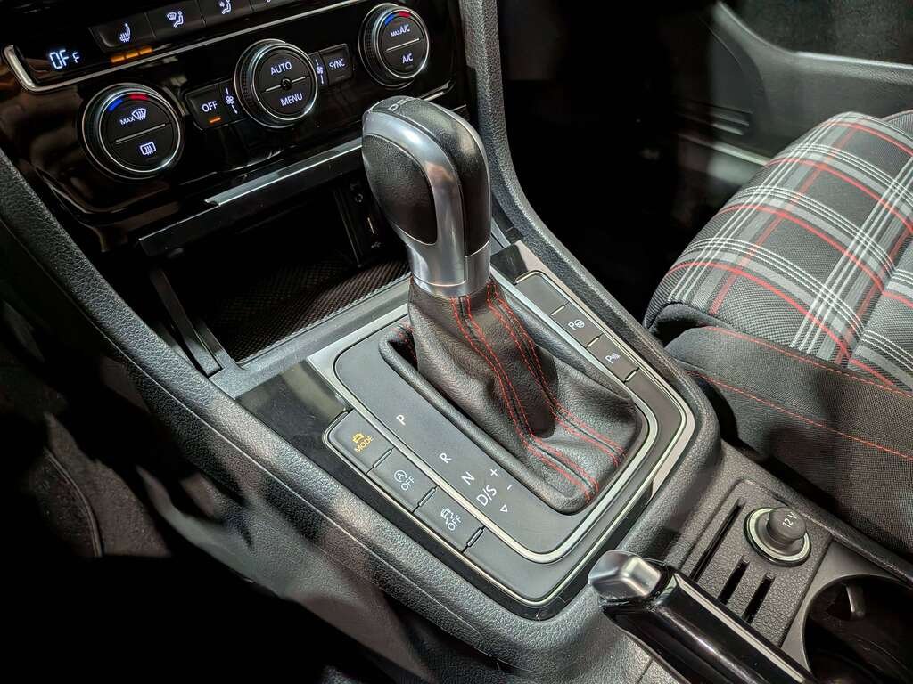 2018 Volkswagen Golf GTI Autobahn 5-door DSG Black Val-David - photo #26