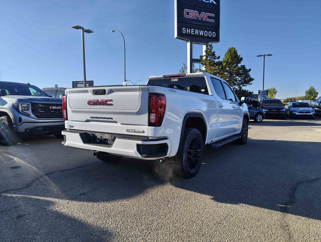 2023 GMC Sierra 1500 4WD Crew Cab 157 Elevation White Sherwood Park - photo #5