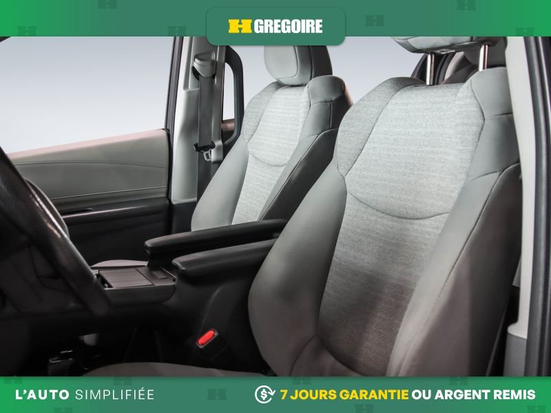 2023 Toyota Sienna Black Blainville - photo #20