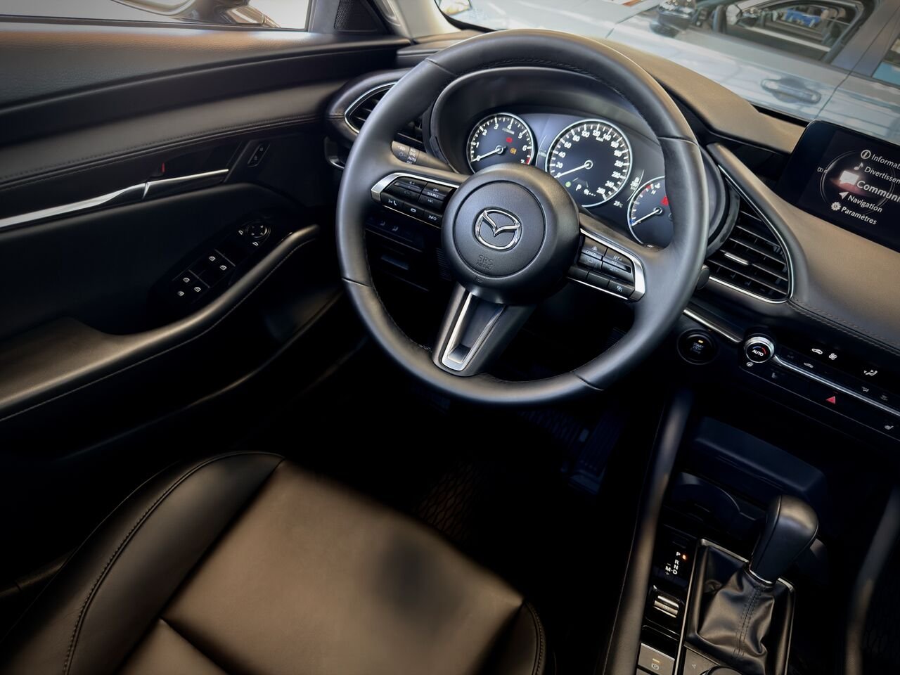 2025 Mazda Mazda3 Grey Notre-Dame-des-Prairies - photo #18
