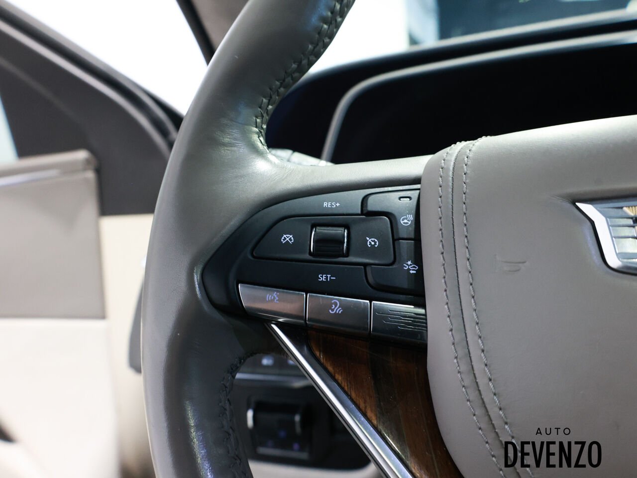 Cadillac Escalade ESV 2023 Noir Saint-Eustache - photo #18