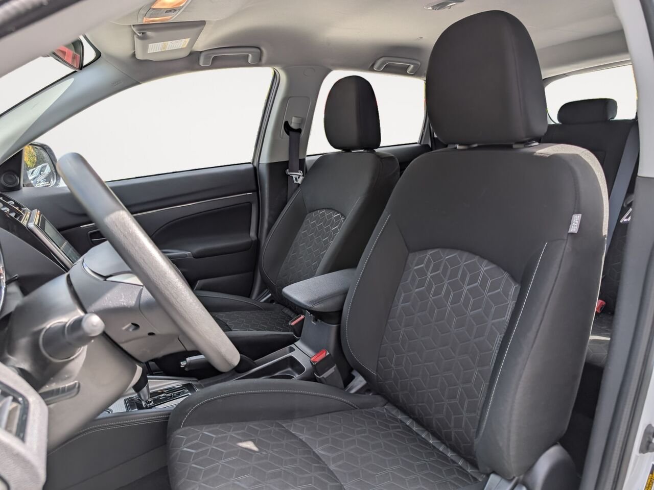 Mitsubishi RVR ES/SIÈGES CHAUFFANTS/AC/CAMÉRA DE RECUL/VITRES ÉLECTRIQUES 2023 Blanc Sherbrooke - photo #6