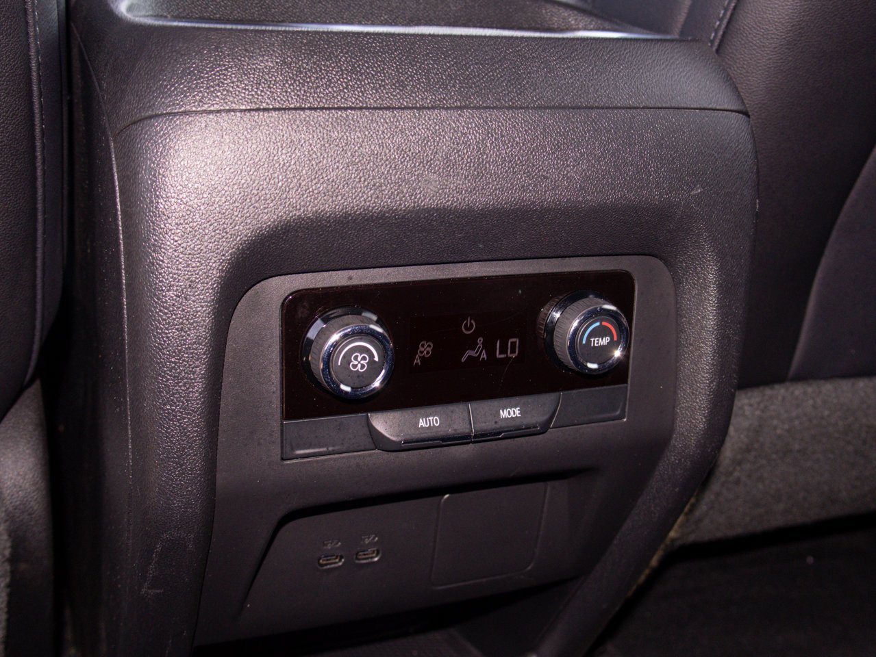 2026 Chevrolet Traverse AWD 4dr LT Black Sherwood Park - photo #31