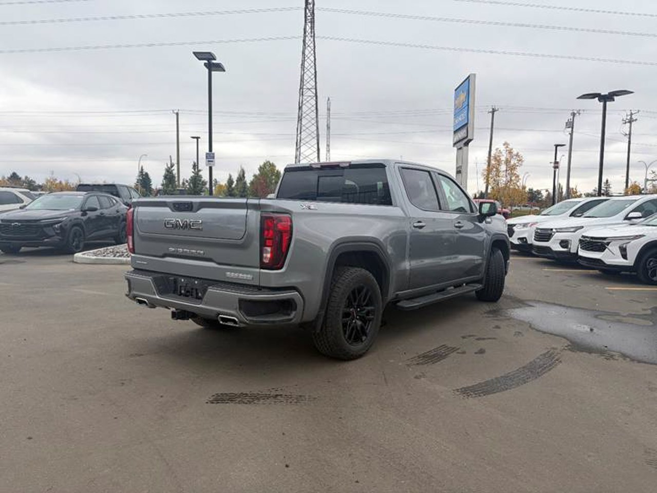 2024 GMC Sierra 1500 4WD Crew Cab 147 Elevation Grey Sherwood Park - photo #3
