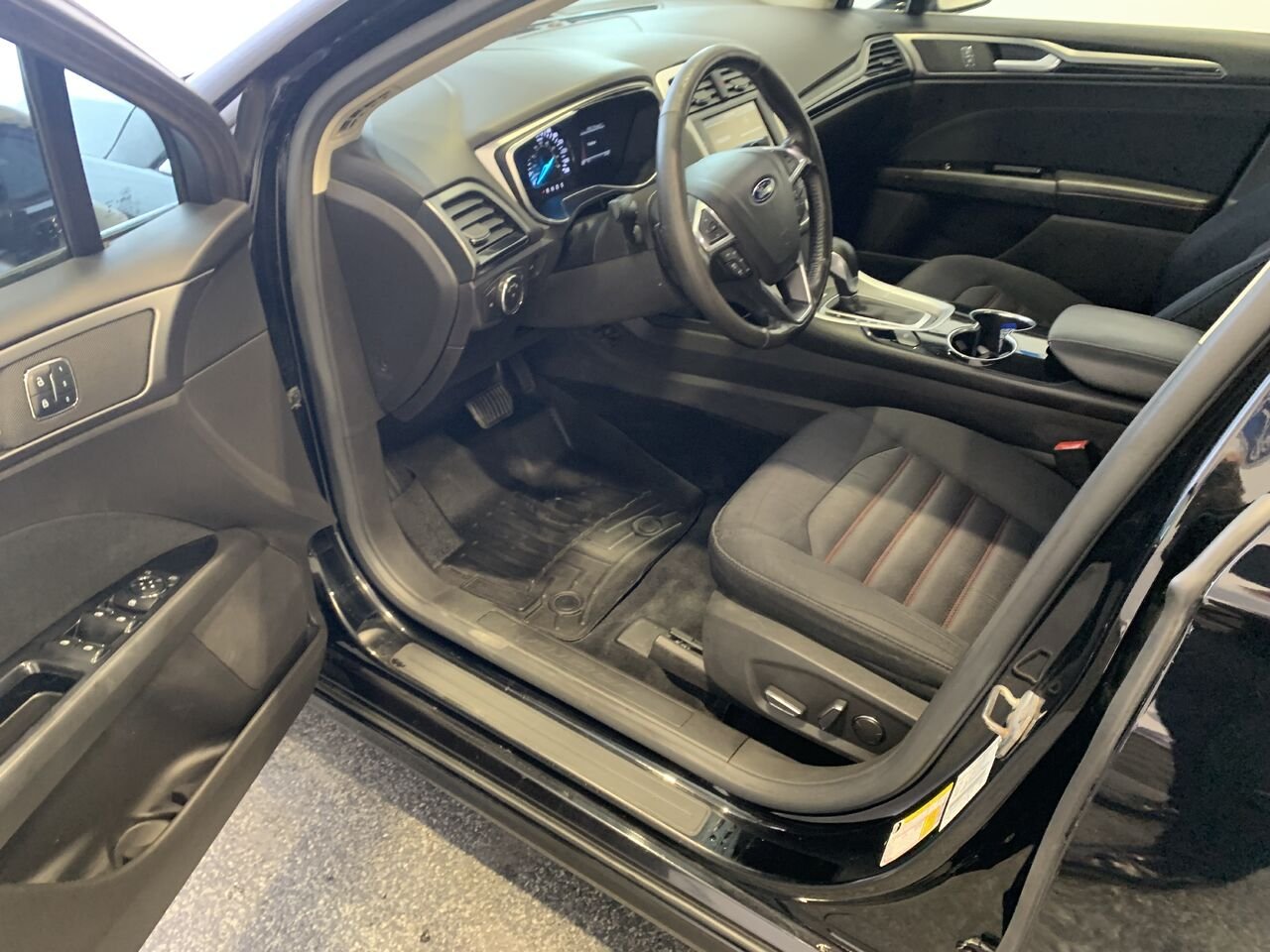 2016 Ford Fusion FUSION SE Black Châteauguay - photo #22