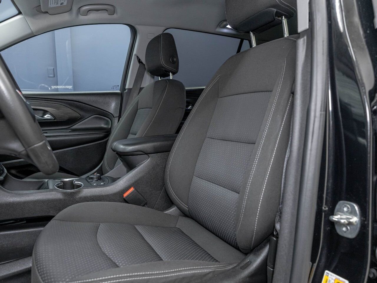 GMC Terrain SLE AWD *SIÈGES CHAUF* HAYON ELEC CARPLAY REG ADAP 2024 Noir Saint-Jérôme - photo #9
