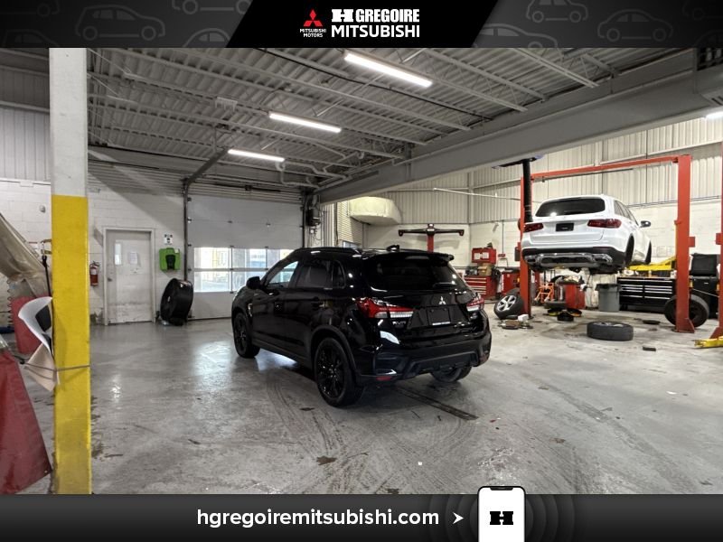 2020 Mitsubishi RVR Black Saint-Eustache - photo #5