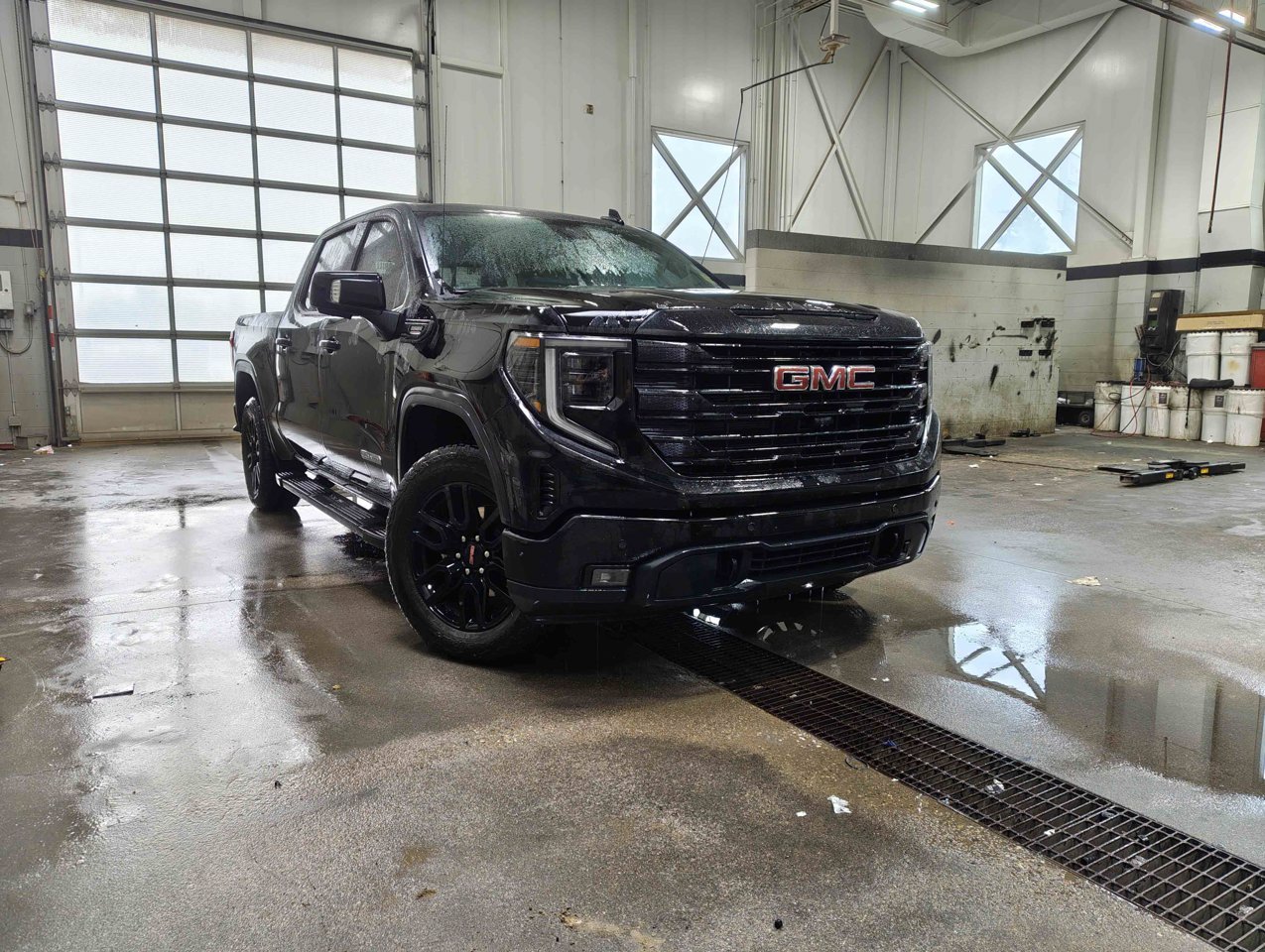 2026 GMC Sierra 1500 4WD Crew Cab 147 Elevation Black Sherwood Park - photo #1