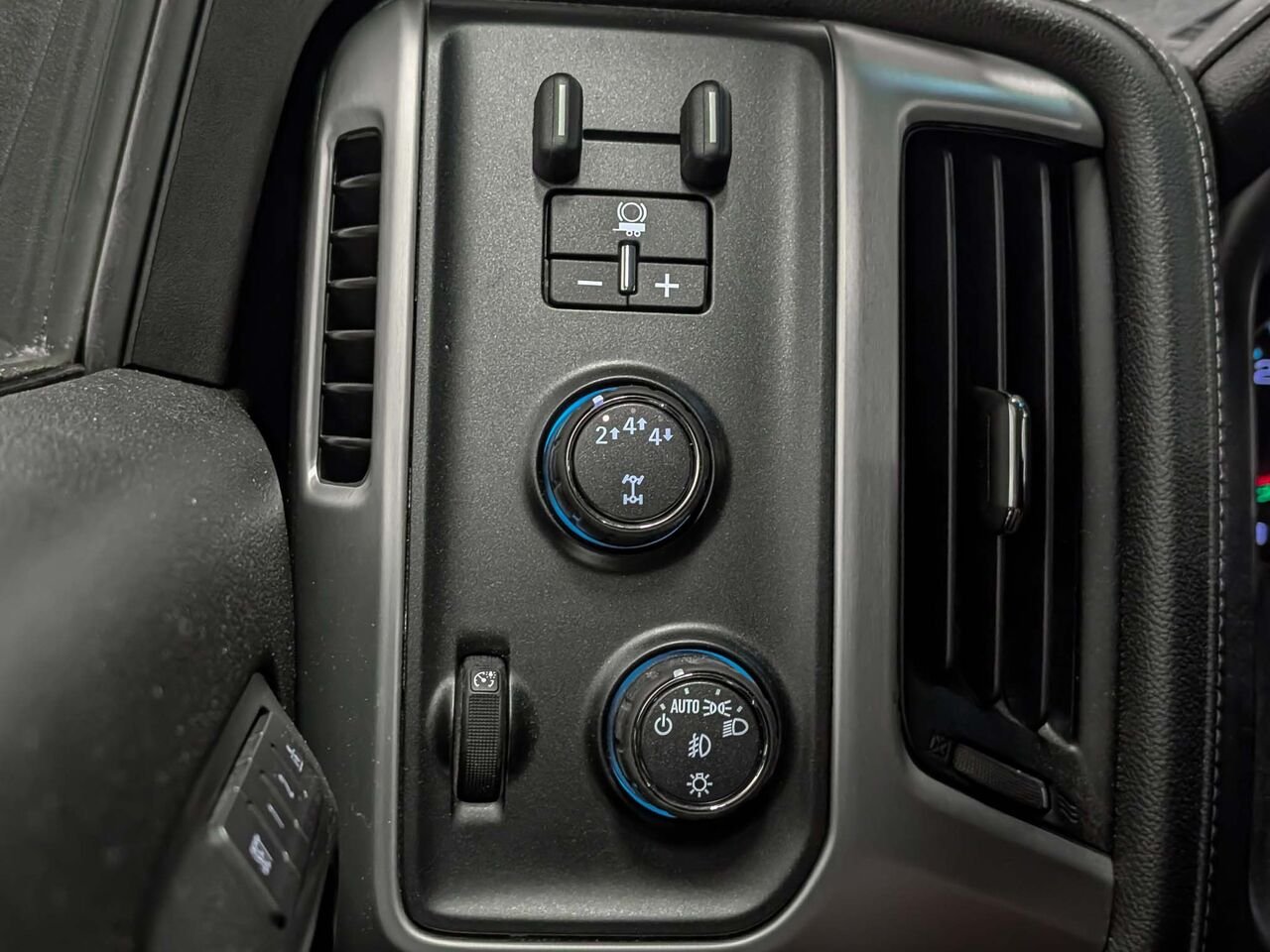 2018 GMC Sierra 2500 SLT 4WD Crew Cab Moteur 6.0l Essence Red Sherbrooke - photo #15