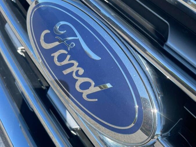 Ford Edge 2022 Gris Donnacona - photo #6