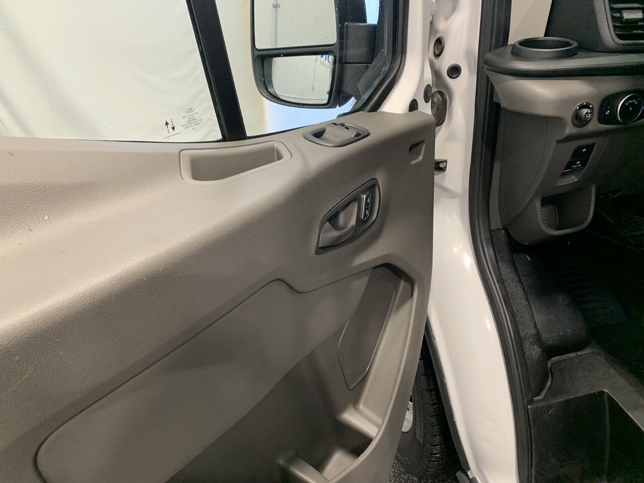 Ford Transit fourgon utilitaire HR 148WB AWD TRANSIT CARGO VAN, TOIT HAUT, 148WB, AWD 2025 Blanc Châteauguay - photo #22