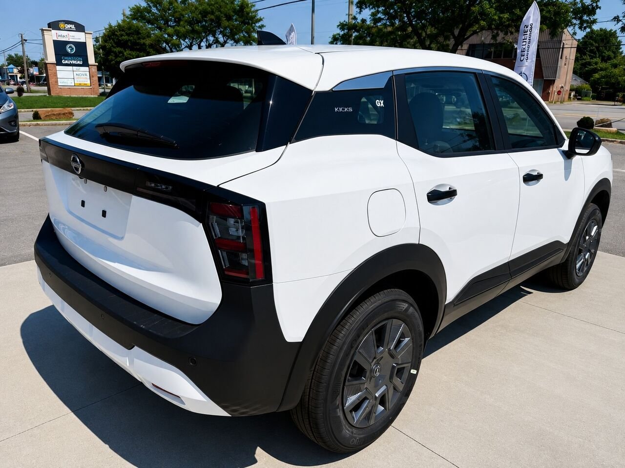2026 NISSAN Kicks KICKS S FWD Fresh Powder Châteauguay - photo #5