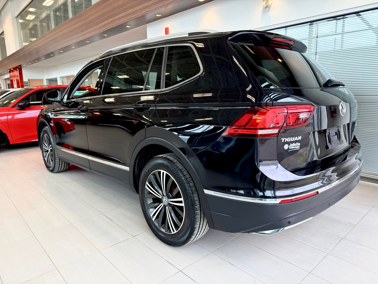 Volkswagen Tiguan 2018 Noir Notre-Dame-des-Prairies - photo #7