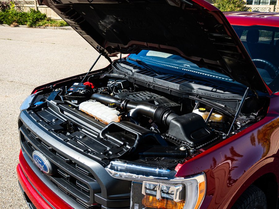 2021 Ford F-150 XLT Sport 3.5L | Tonneau Cover Red