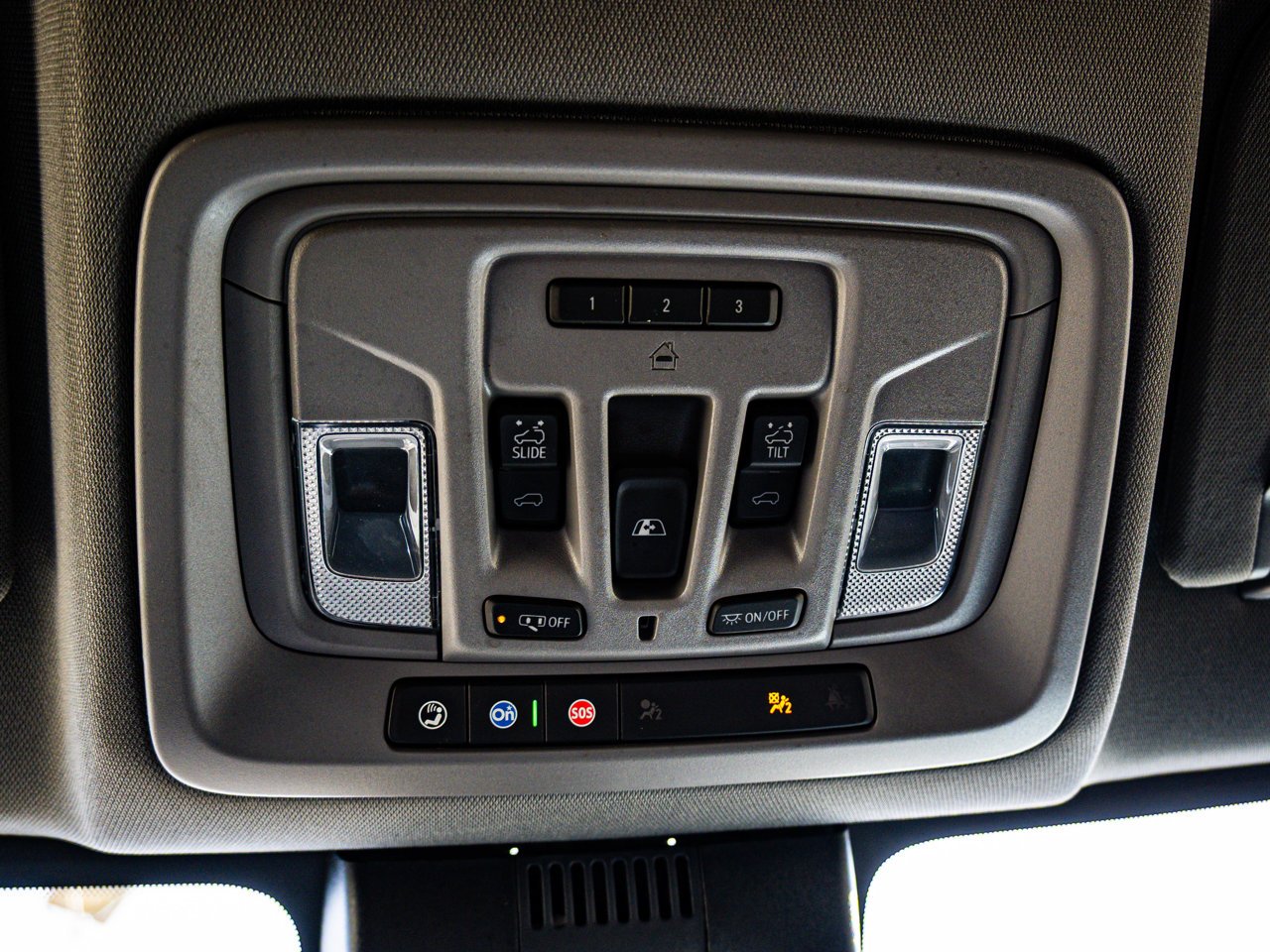 2026 Chevrolet Silverado 3500HD 4WD Crew Cab 159 LTZ White Sherwood Park - photo #32