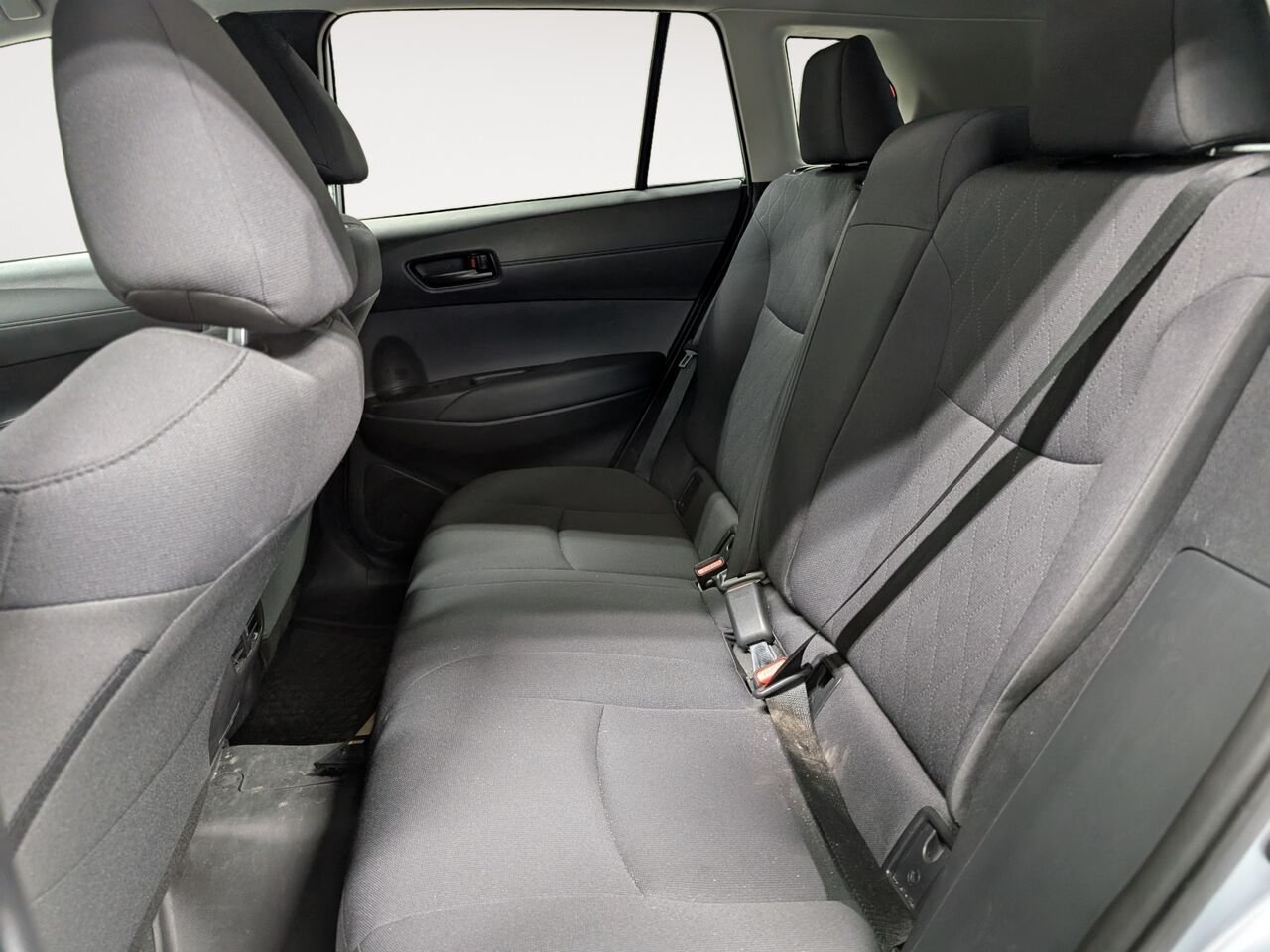 Toyota Corolla Cross LE AWD/SIÈGES CHAUFFANTS/AC BIZONE/VOLANT CHAUFFANT/BLUETOOTH 2025 Argent sonique métallisé Sherbrooke - photo #21