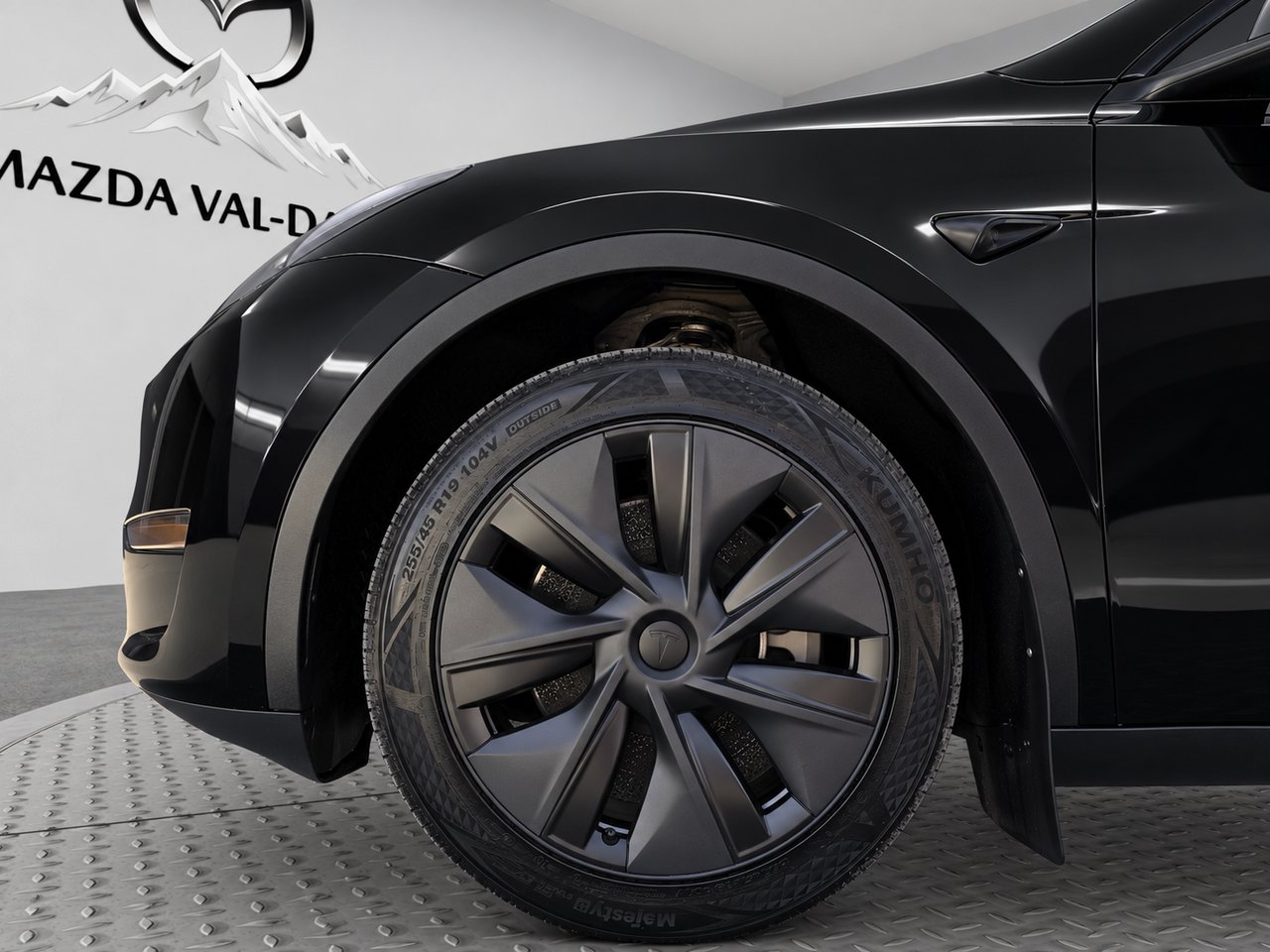 Tesla Model Y Longue autonomie PA 2024 Noir Val-David - photo #9