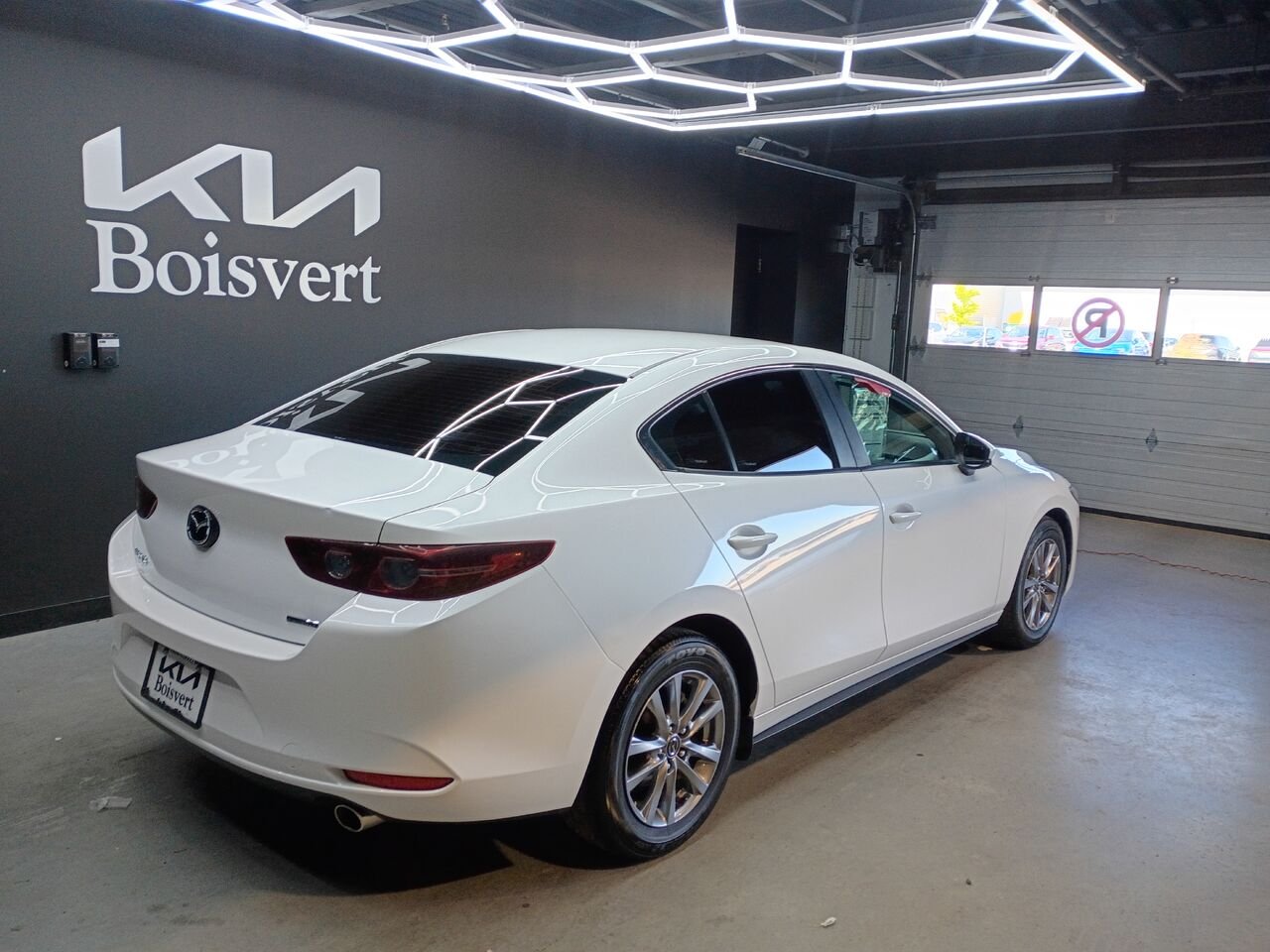 2019 Mazda Mazda3 White Blainville - photo #8