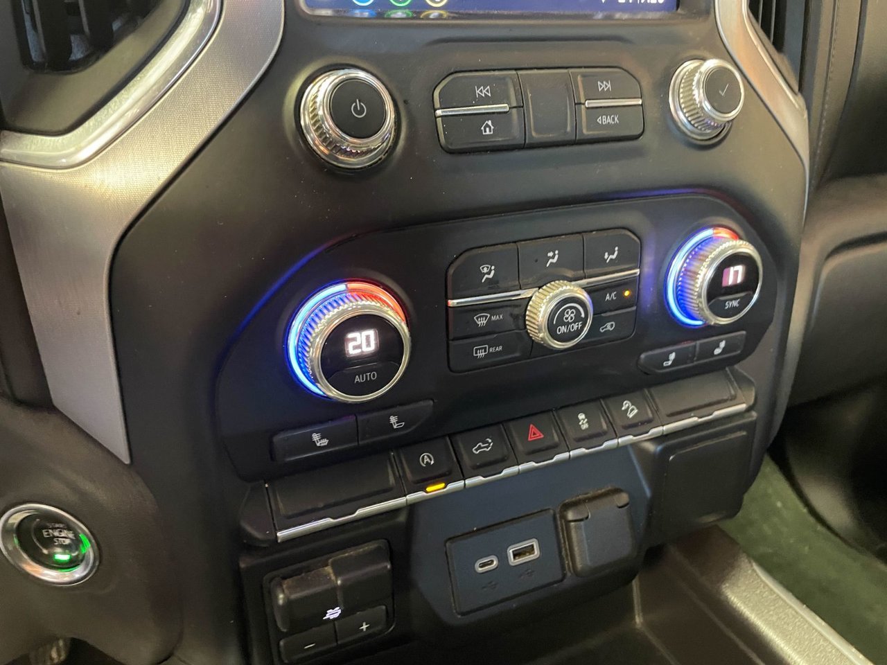 GMC Sierra 1500 ELEVATION X31 CREW 4X4 V8 *SIÈGES CHAUFF* WIFI USB 2021 Rouge Saint-Jérôme - photo #11