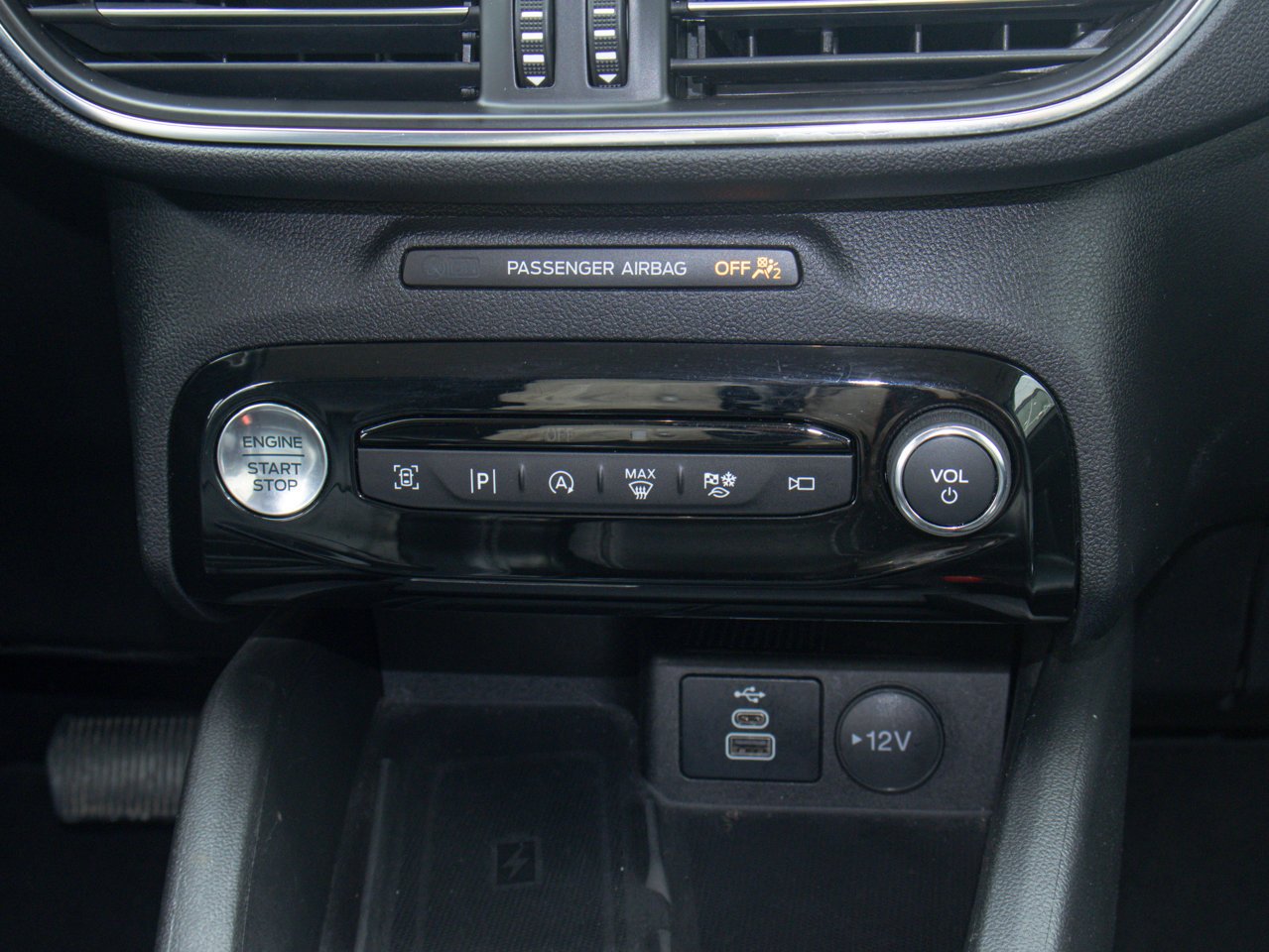 2024 Ford Escape Platinum AWD Grey Sherwood Park - photo #26