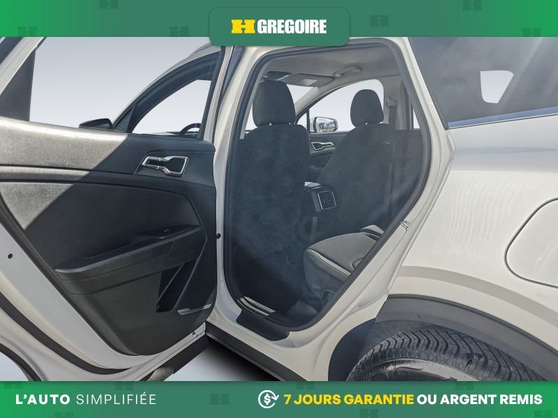 2024 Kia Sportage White Laval - photo #21
