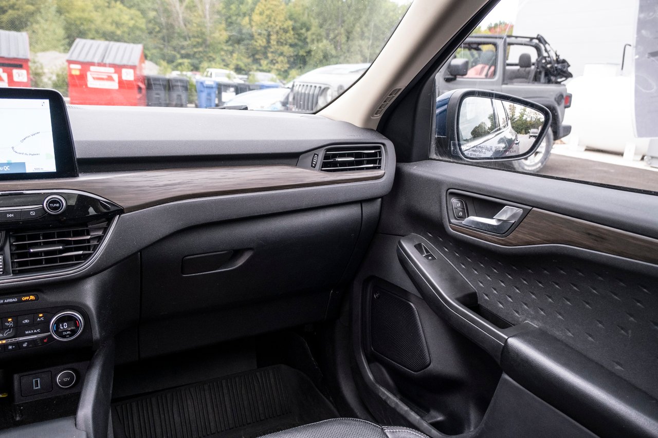 2020 Ford Escape Green Gatineau - photo #22
