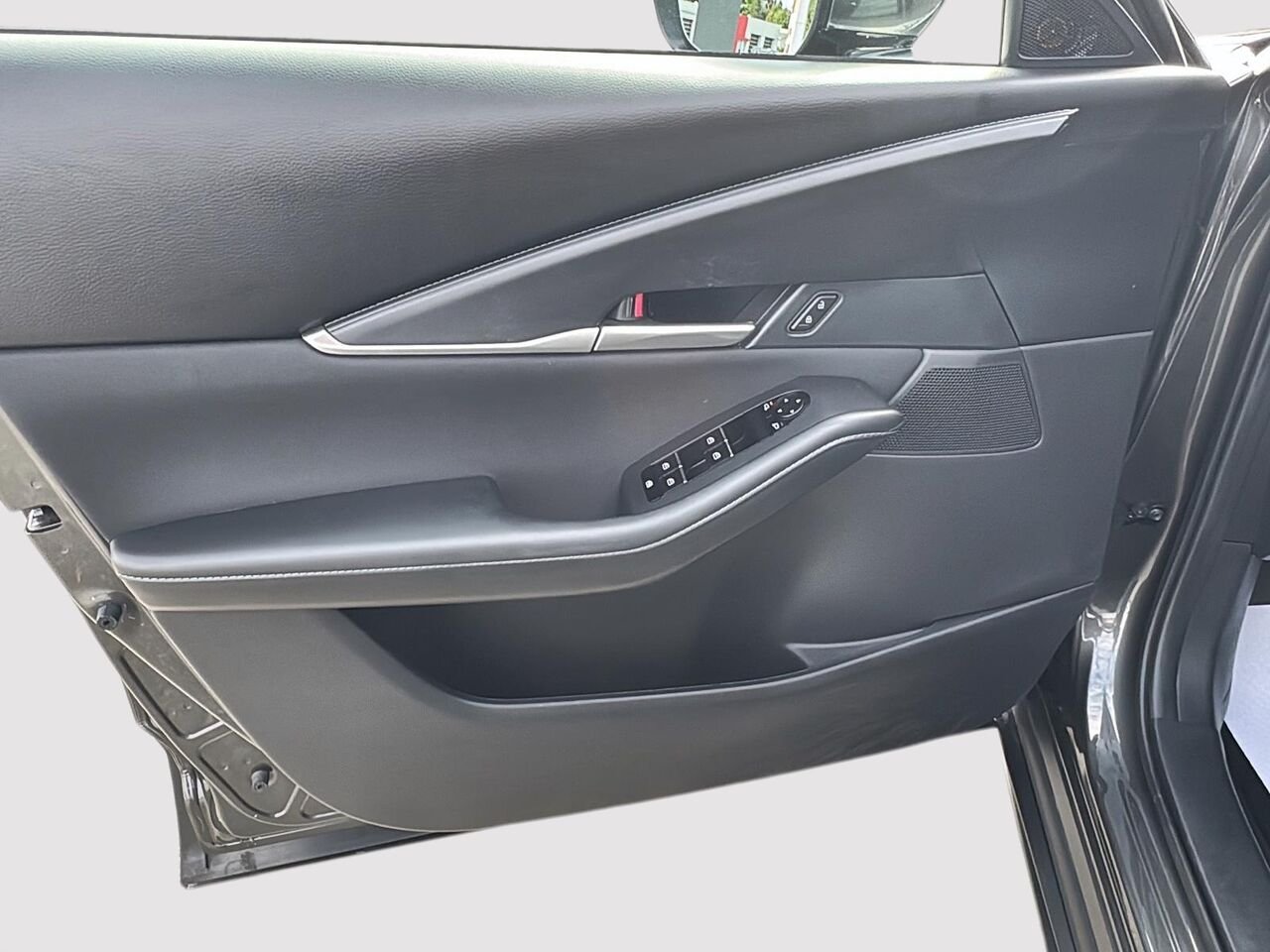 Mazda CX-30 2023 Gris Rouyn-Noranda - photo #10