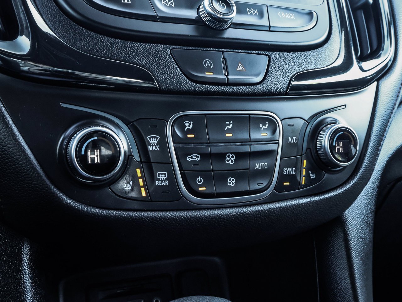 2024 Chevrolet Equinox AWD 4dr RS Grey Sherwood Park - photo #30