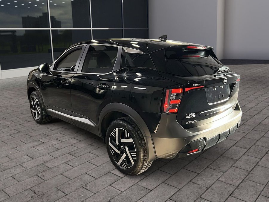 2025 Nissan Kicks SV TA 2025 Black