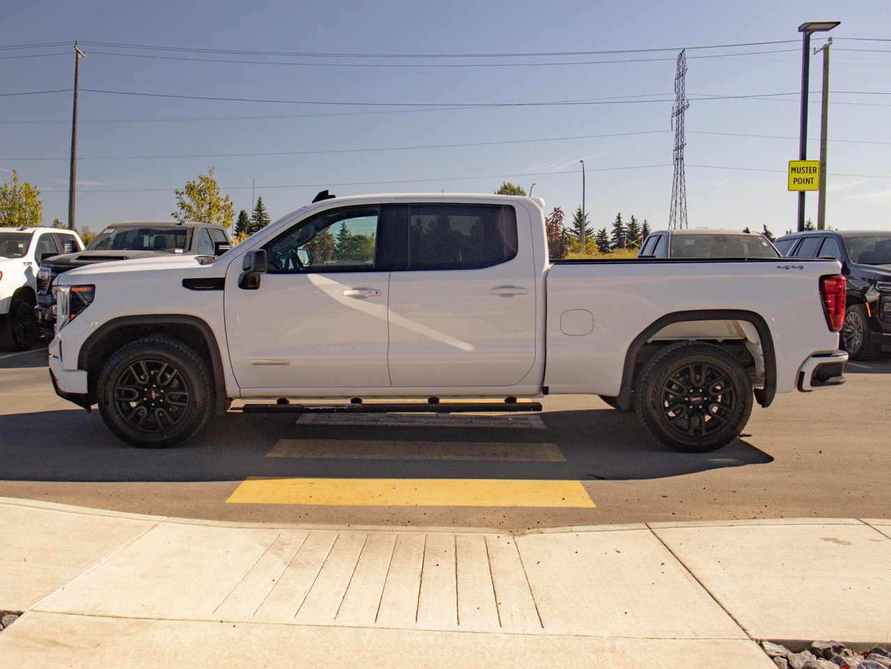 2024 GMC Sierra 1500 4WD Crew Cab 147 Elevation White Sherwood Park - photo #6