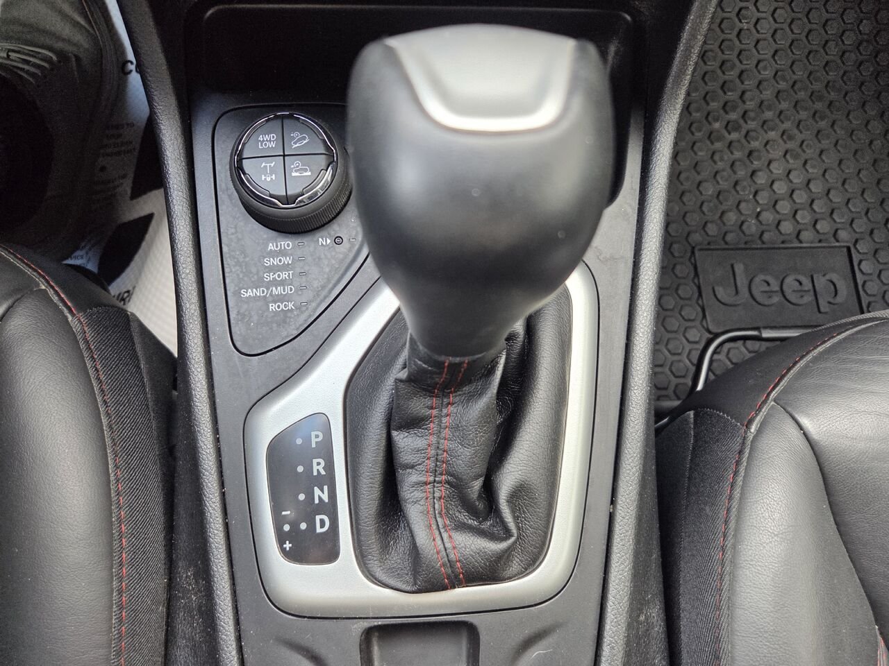 2018 JEEP CHEROKEE TRAILHAWK Silver Mont-Laurier - photo #17