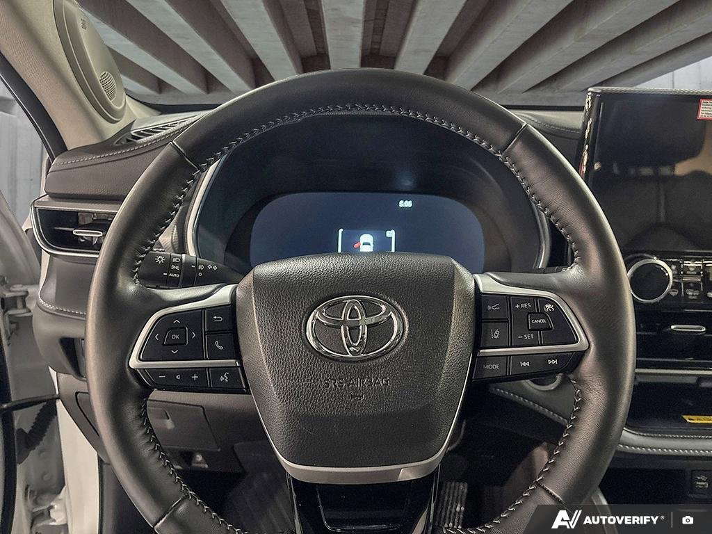 2025 Toyota Highlander 2602706A | Hybrid Limited | DBRCHC White Edmonton - photo #12