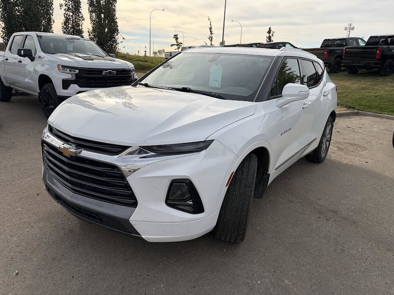 2019 Chevrolet Blazer AWD 4dr 3.6L Premier White Sherwood Park - photo #2