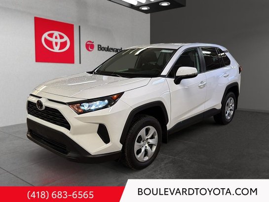 Toyota RAV4 LE 2024 Blanc
