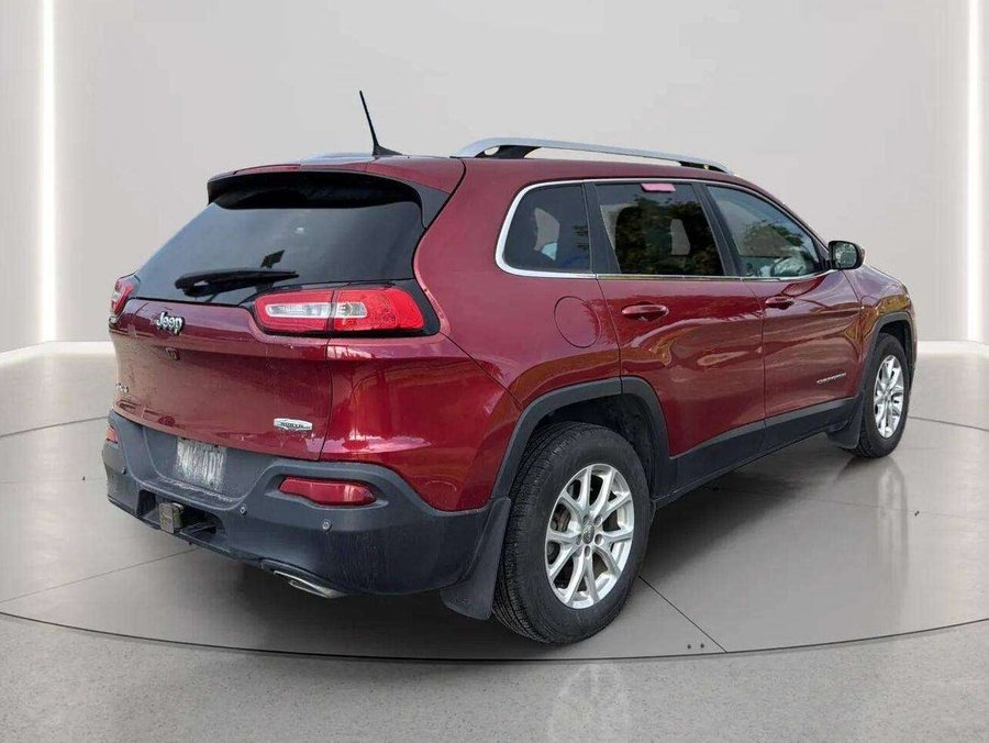 2016 Jeep Cherokee North Red