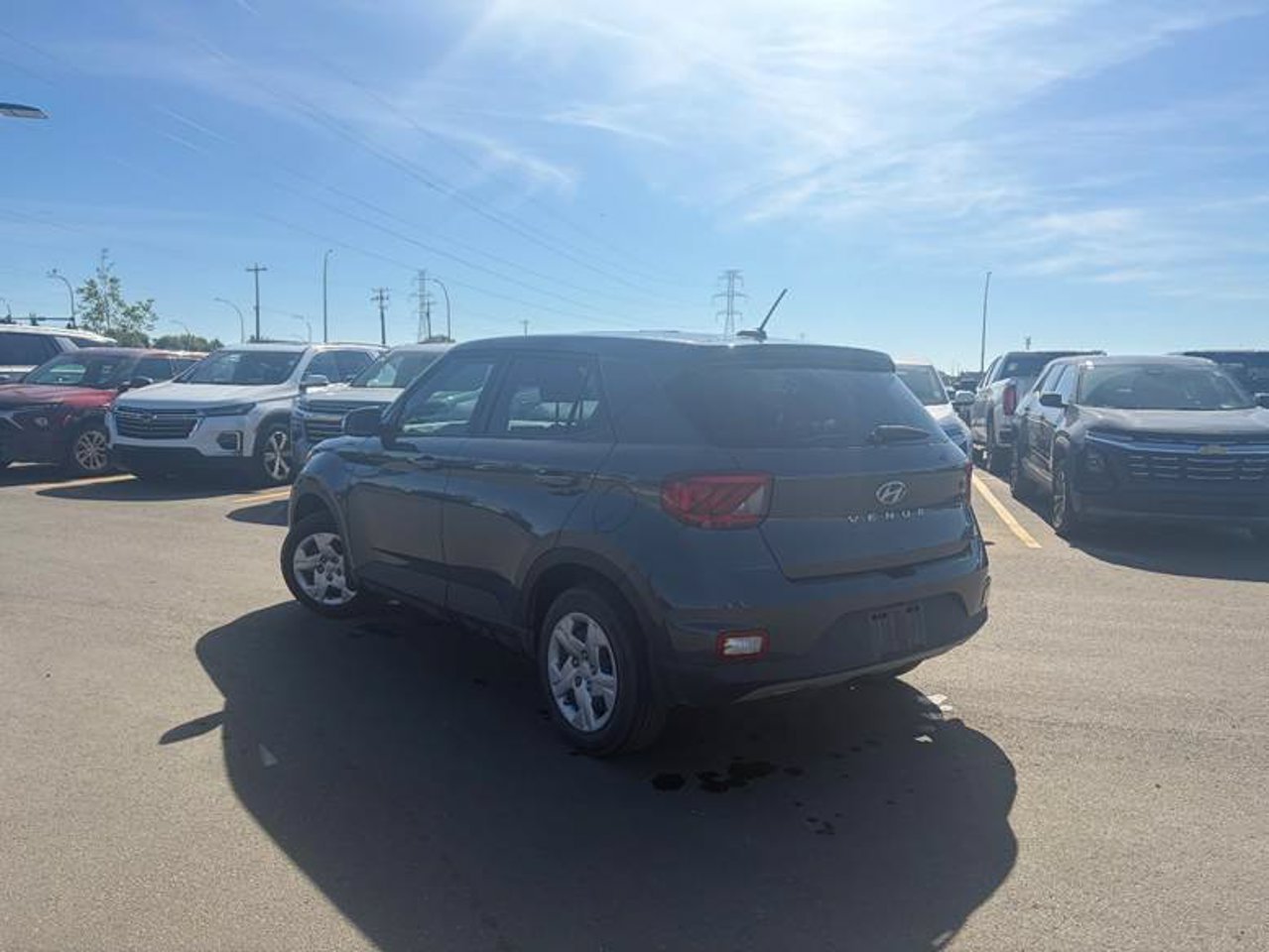 2025 Hyundai Venue Essential IVT Grey Sherwood Park - photo #3